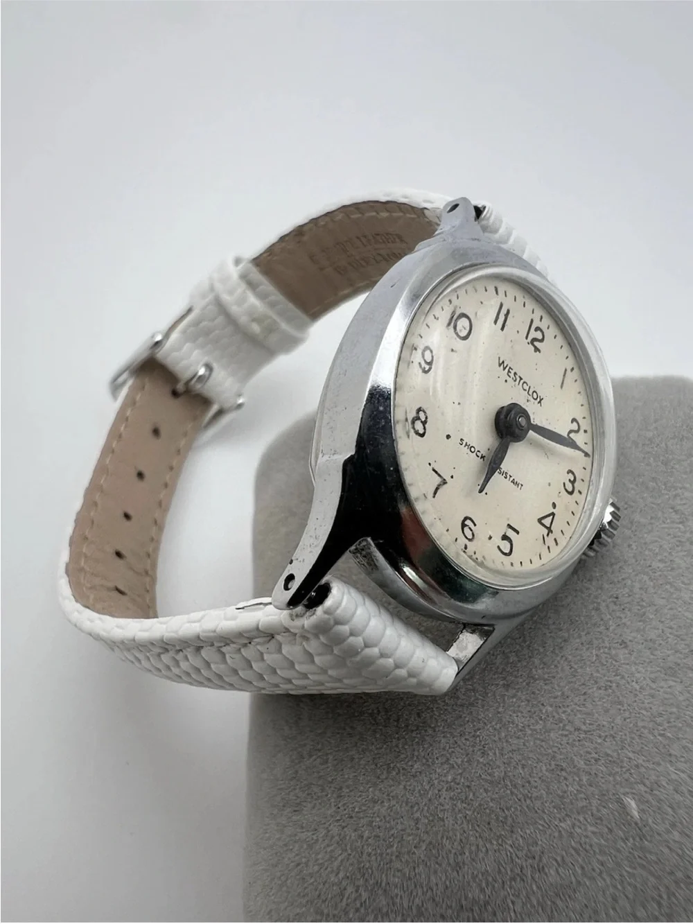 Westclox White Ladies Analog Watch - Classic Shock-Resistant Design
